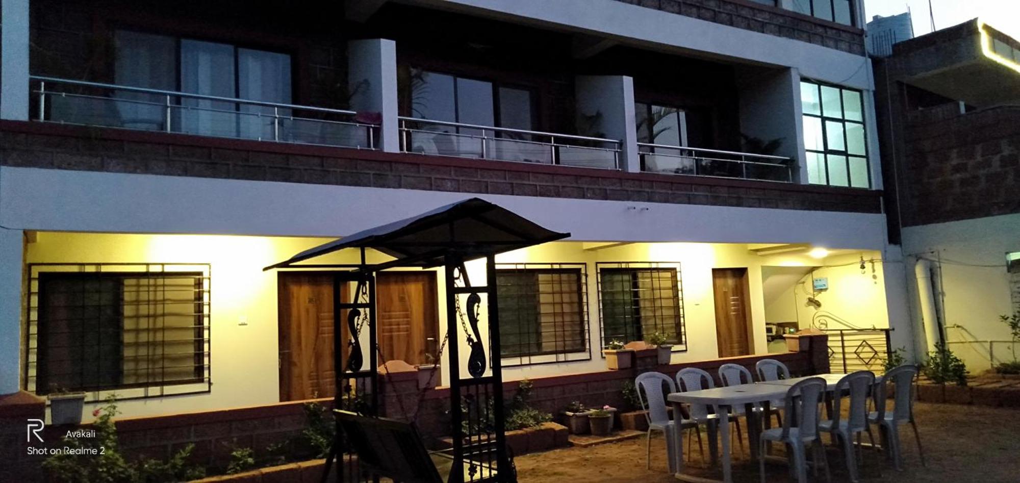 Stay Classy Mahābaleshwar Buitenkant foto